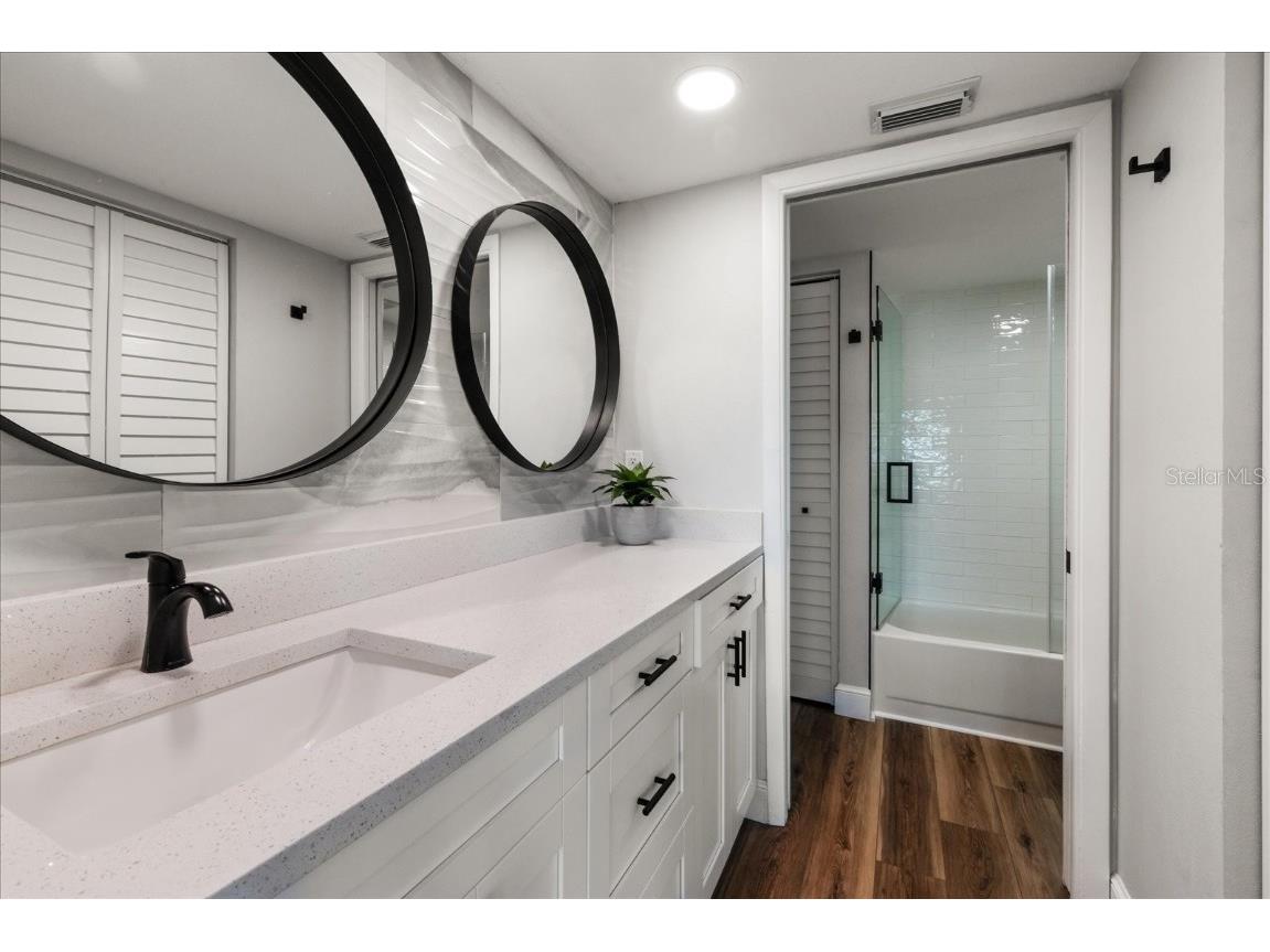 1324 Pasadena Avenue S #204 South Pasadena FL 33707 TB8440936 image29