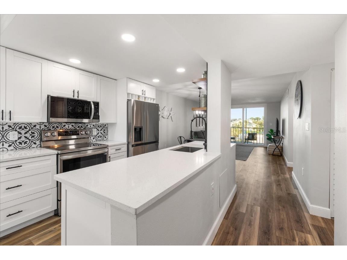 1324 Pasadena Avenue S #204 South Pasadena FL 33707 TB8440936 image6