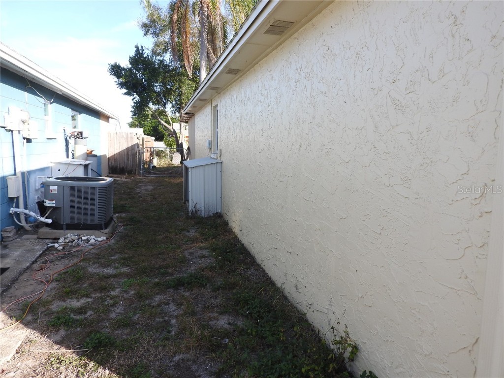 1324 Viking Drive Holiday FL 34691 TB8458025 image4