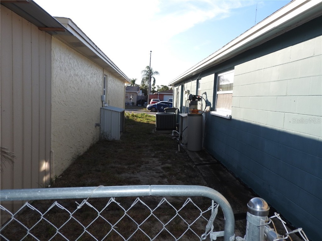 1324 Viking Drive Holiday FL 34691 TB8458025 image5