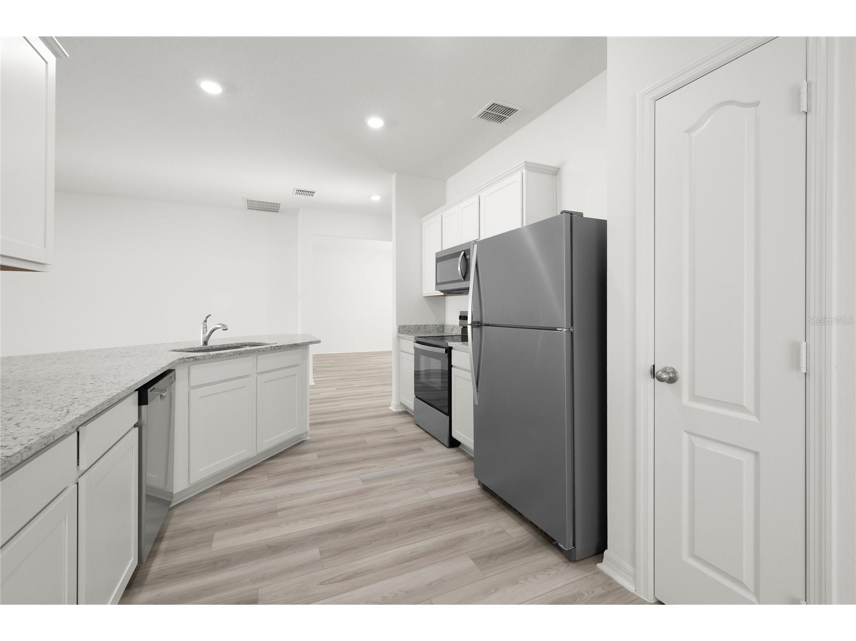 13246 Tula Loop Astatula FL 34705 TB8491028 image4
