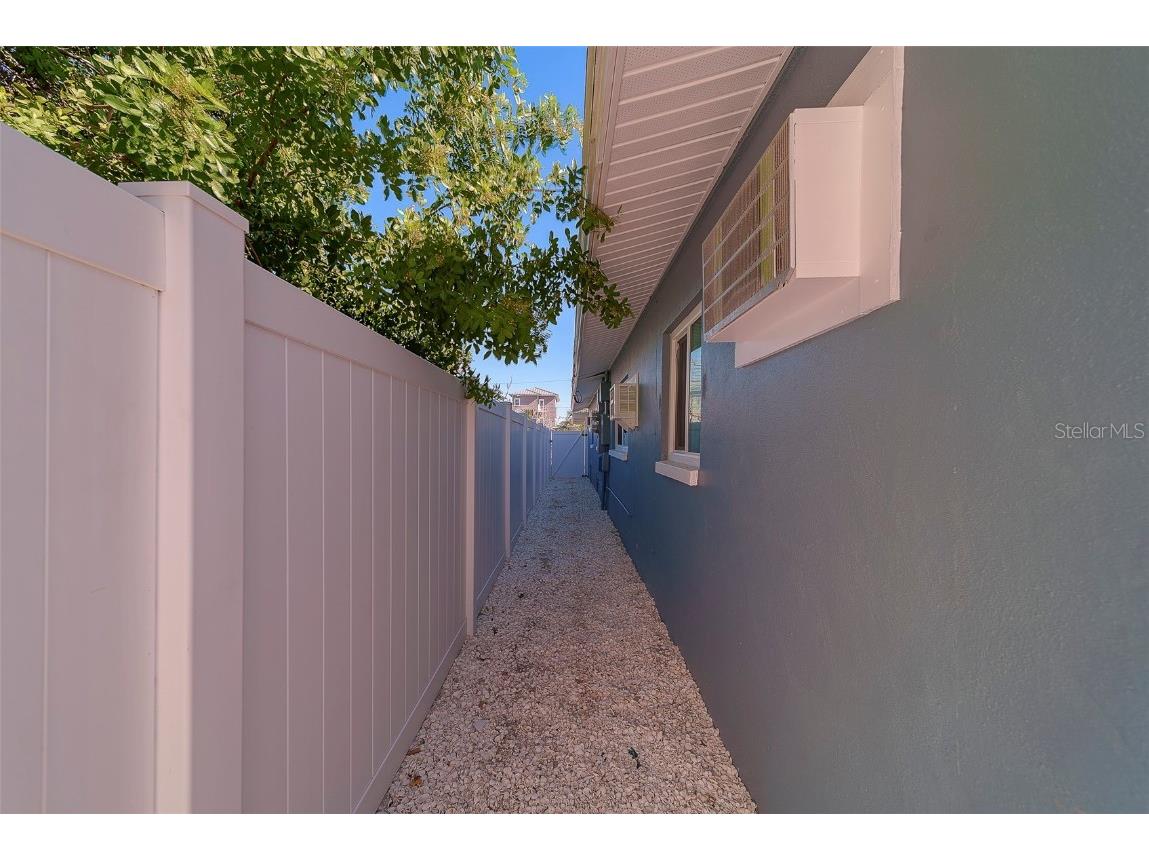 13248 4th Street E #A Madeira Beach FL 33708 TB8446672 image27