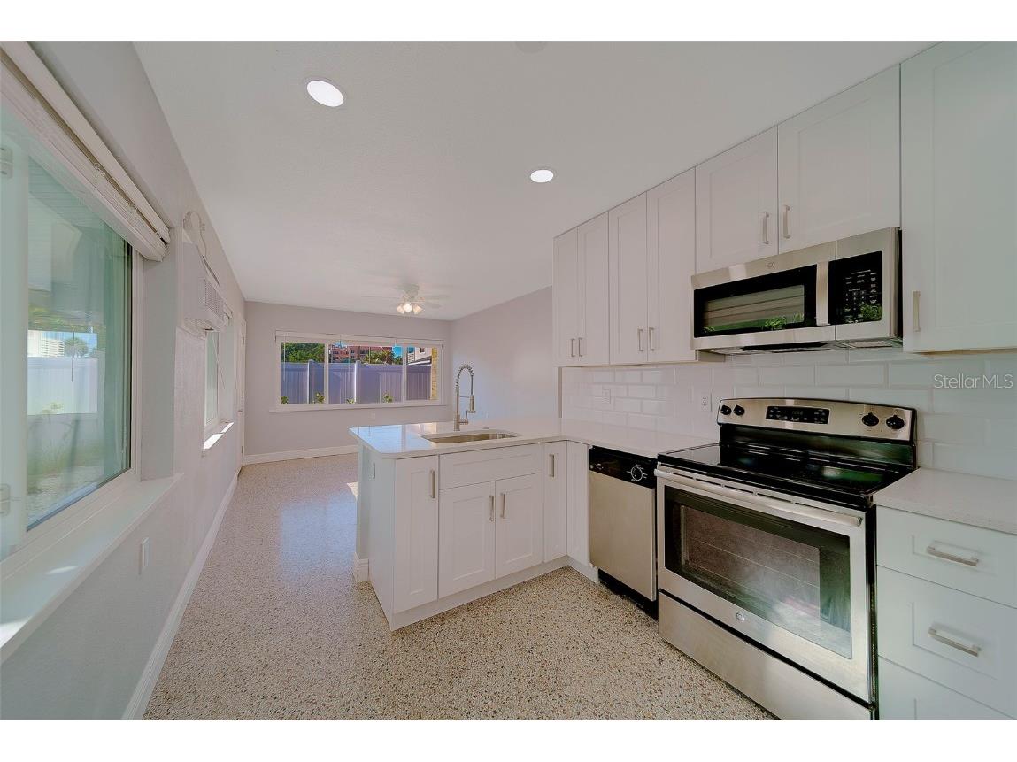 13248 4th Street E #B Madeira Beach FL 33708 TB8446902 image10