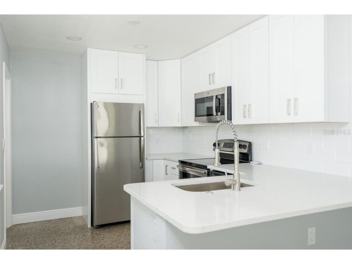 13248 4th Street E Madeira Beach FL 33708 TB8439195 image10