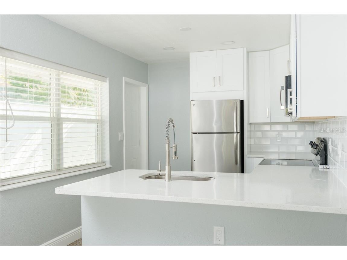 13248 4th Street E Madeira Beach FL 33708 TB8439195 image9