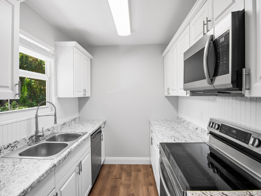 1325 17th Court SW Vero Beach FL 32962 O6312370 image15