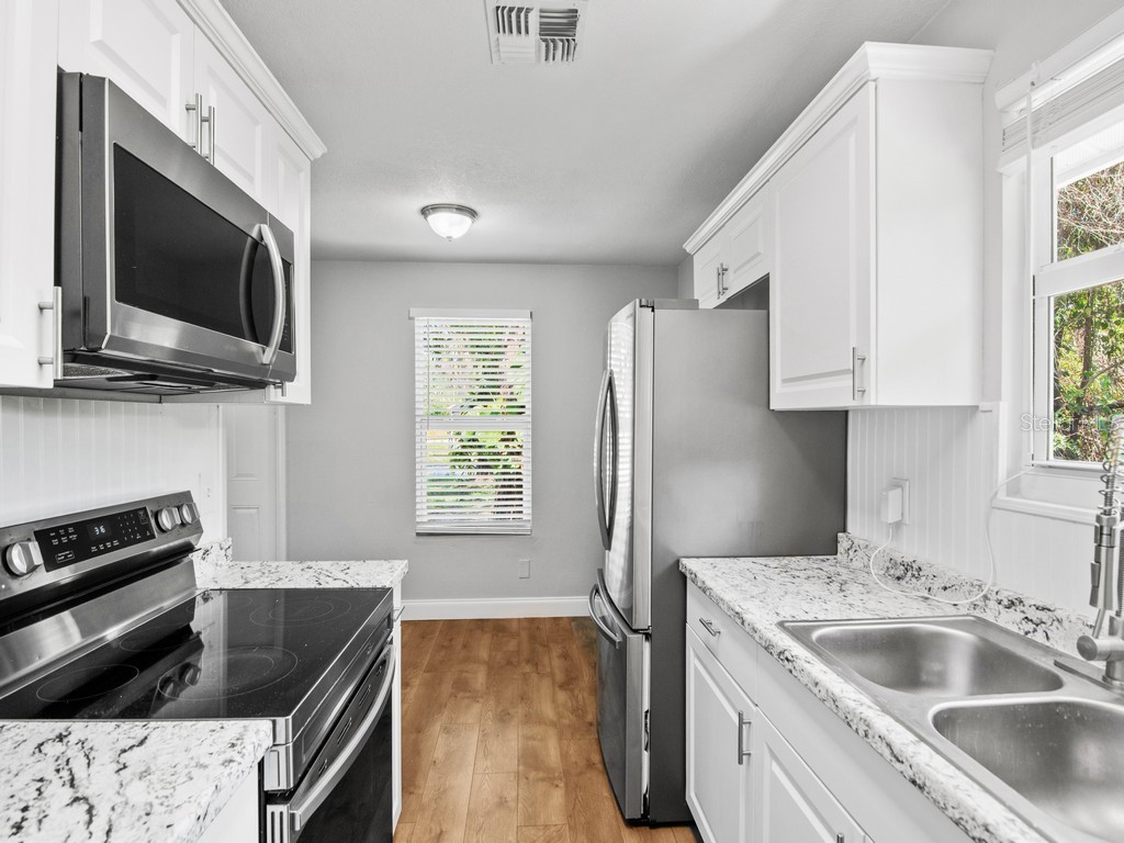 1325 17th Court SW Vero Beach FL 32962 O6312370 image16