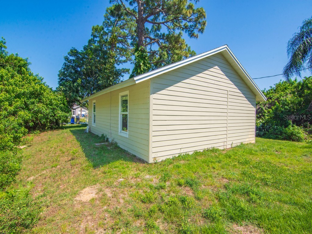 1325 17th Court SW Vero Beach FL 32962 O6312370 image3