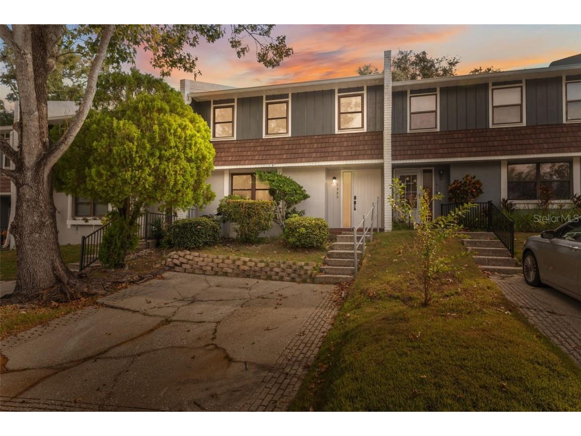 1325 Abbey Crescent Lane Clearwater FL 33759 TB8443413 image1