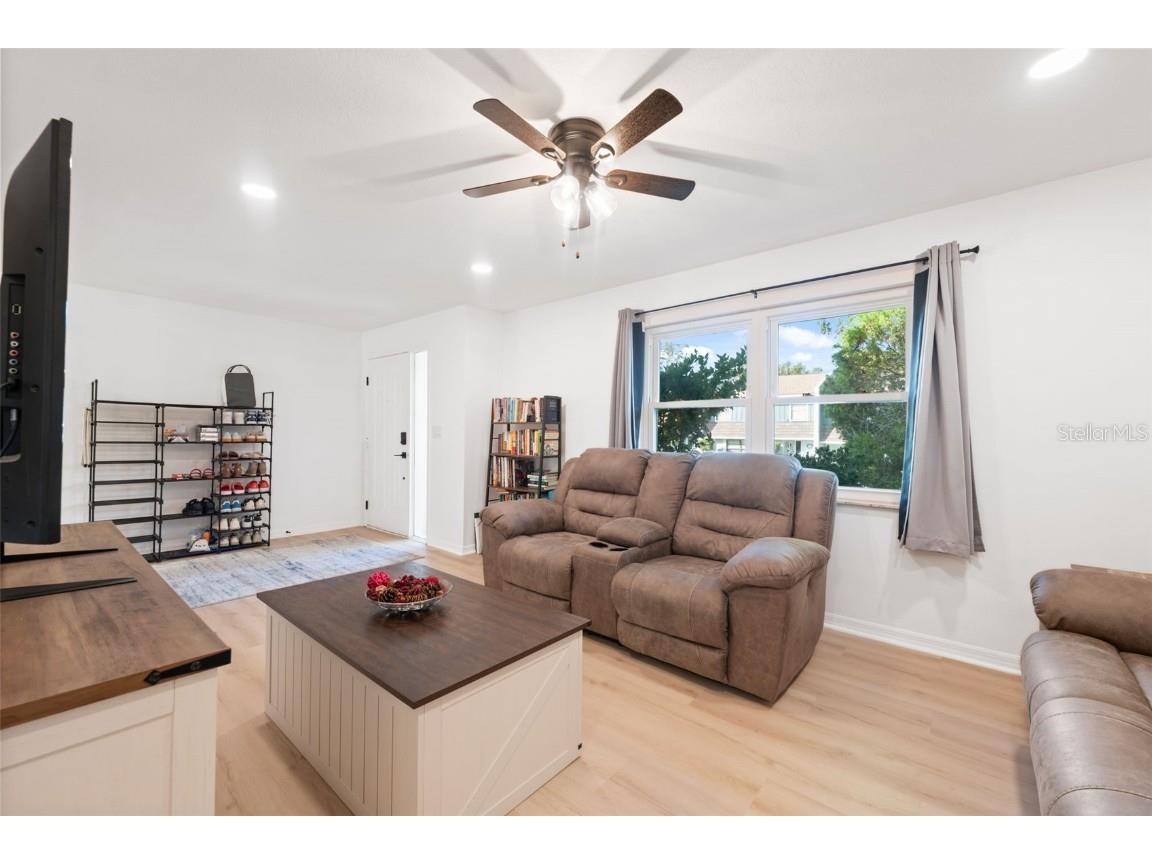 1325 Abbey Crescent Lane Clearwater FL 33759 TB8443413 image10