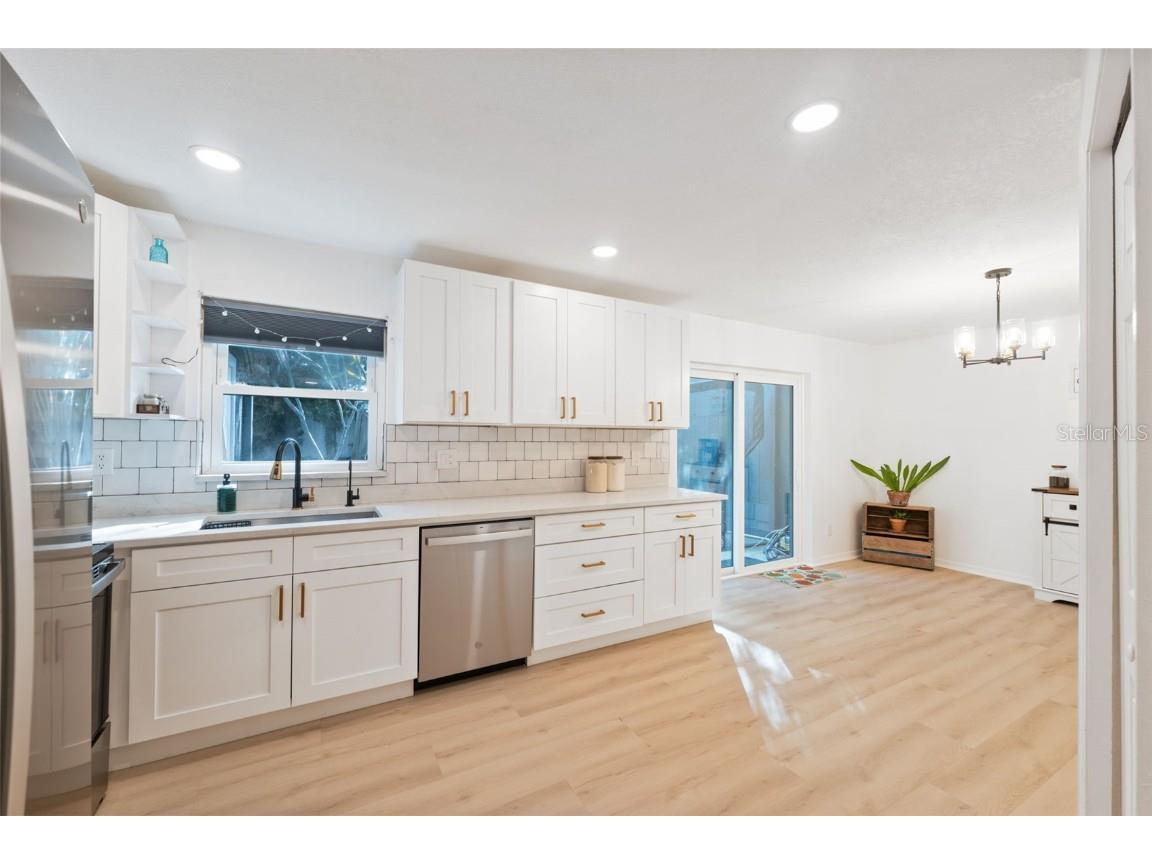 1325 Abbey Crescent Lane Clearwater FL 33759 TB8443413 image19