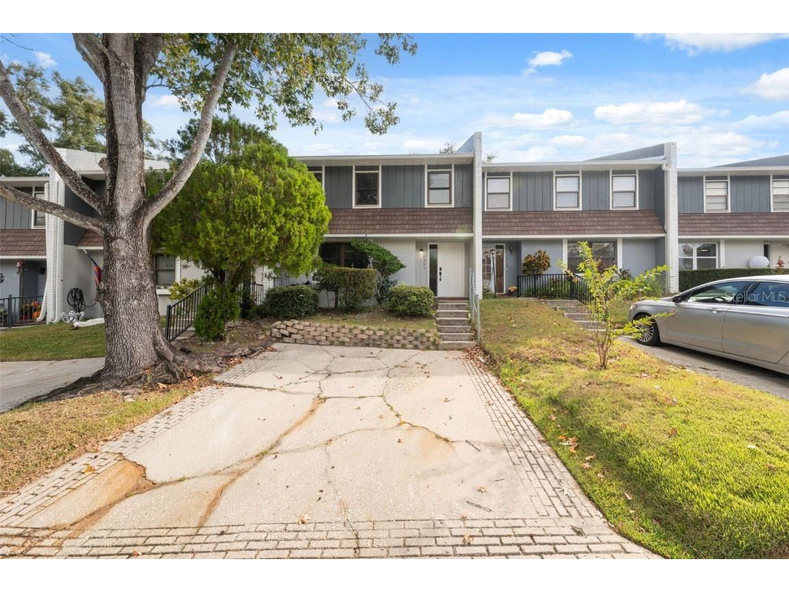 1325 Abbey Crescent Lane Clearwater FL 33759 TB8443413 image2