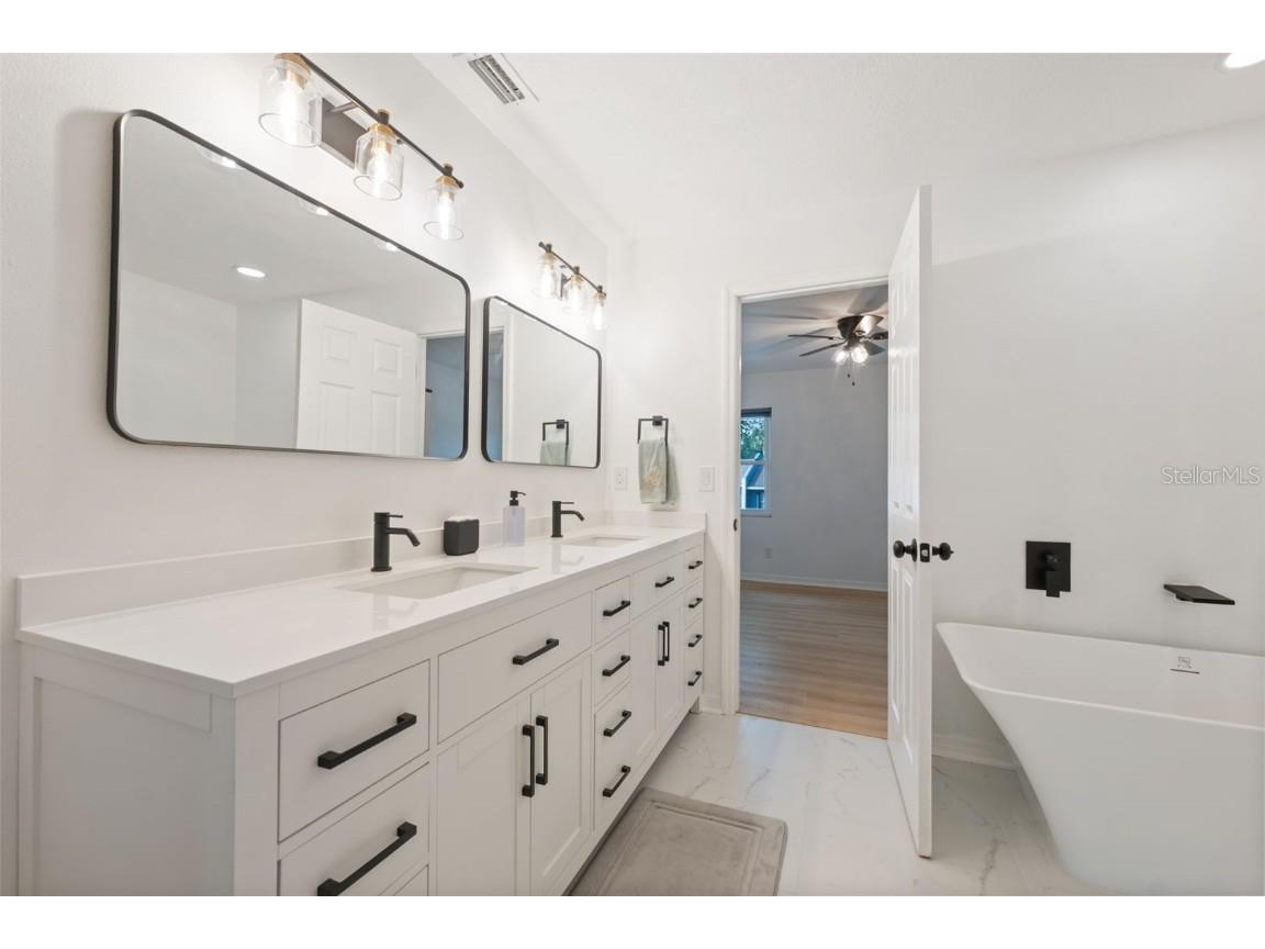 1325 Abbey Crescent Lane Clearwater FL 33759 TB8443413 image25