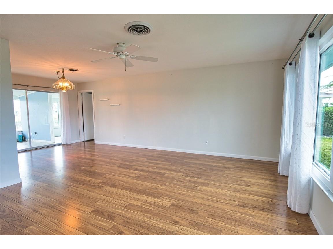 1325 Cambridge Drive Venice FL 34293 N6139574 image4