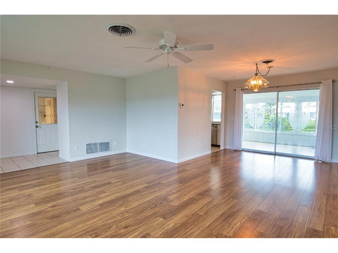 1325 Cambridge Drive Venice FL 34293 N6139574 image5