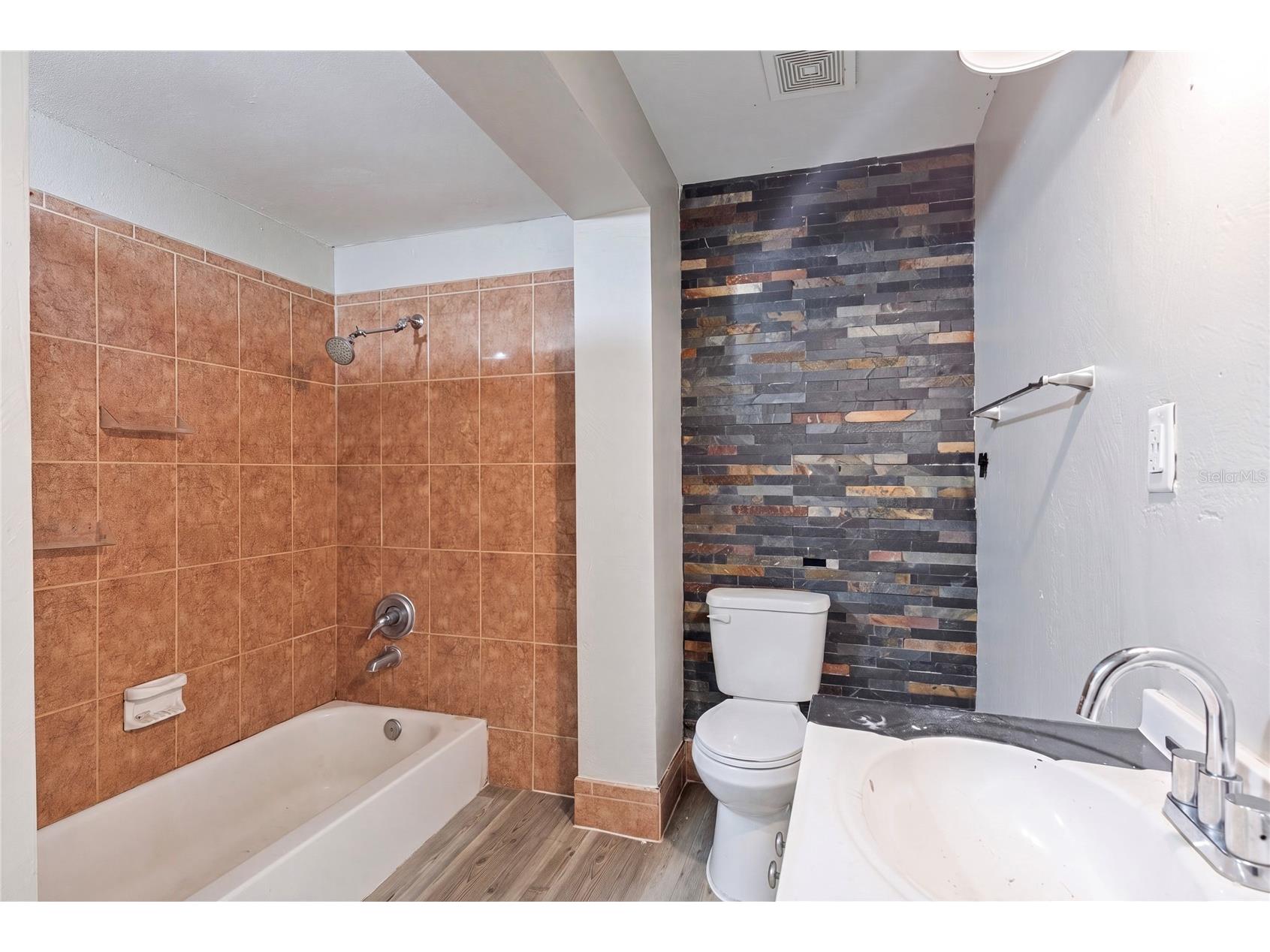 1325 E Laura Street Plant City FL 33563 TB8530921 image14