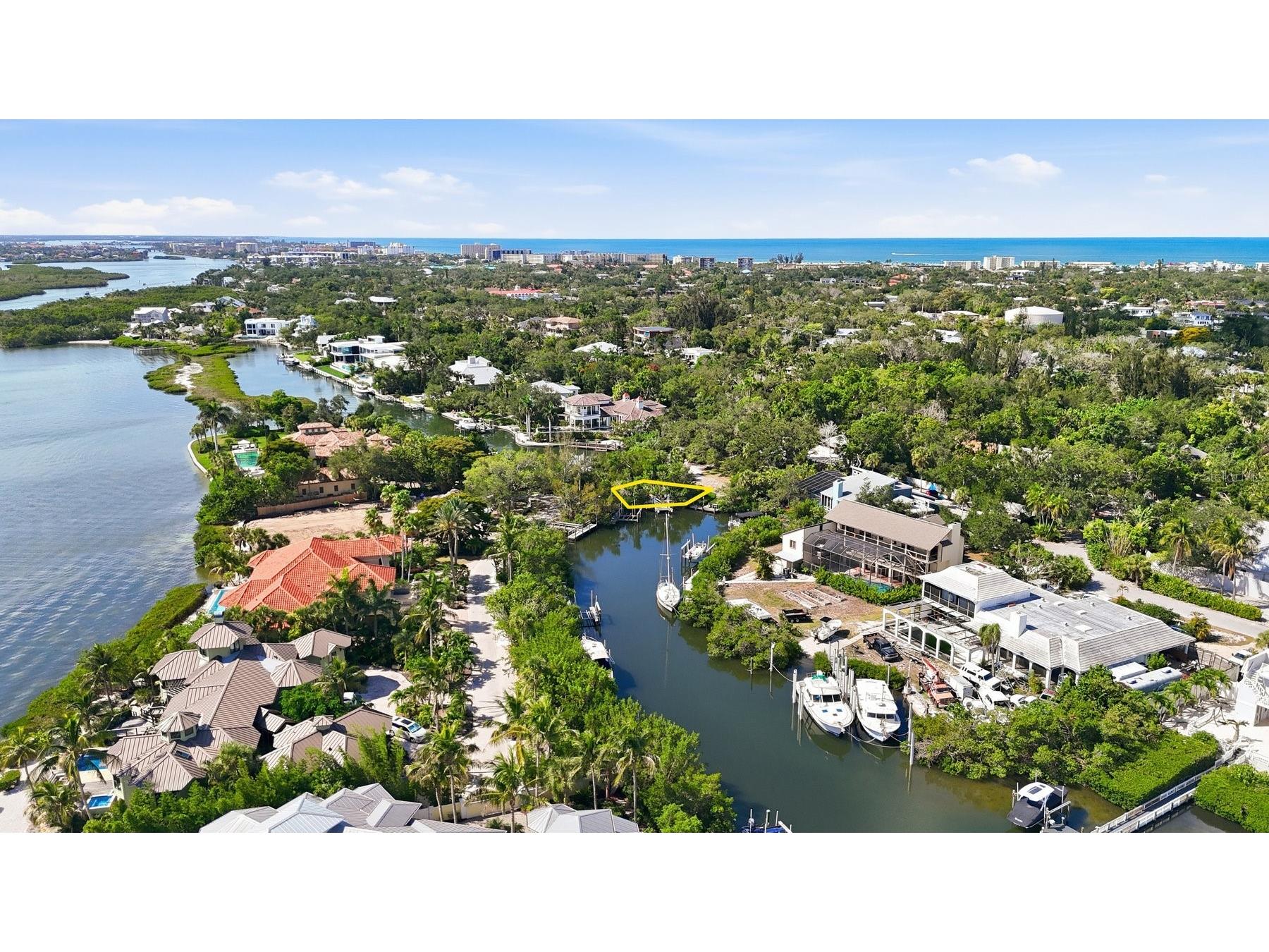 1325 Hidden Harbor Way Sarasota FL 34242 O6422033 image4