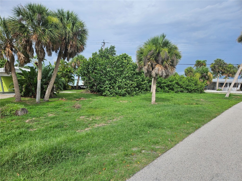 1325 Holiday Drive Englewood FL 34223 D6137351 image8