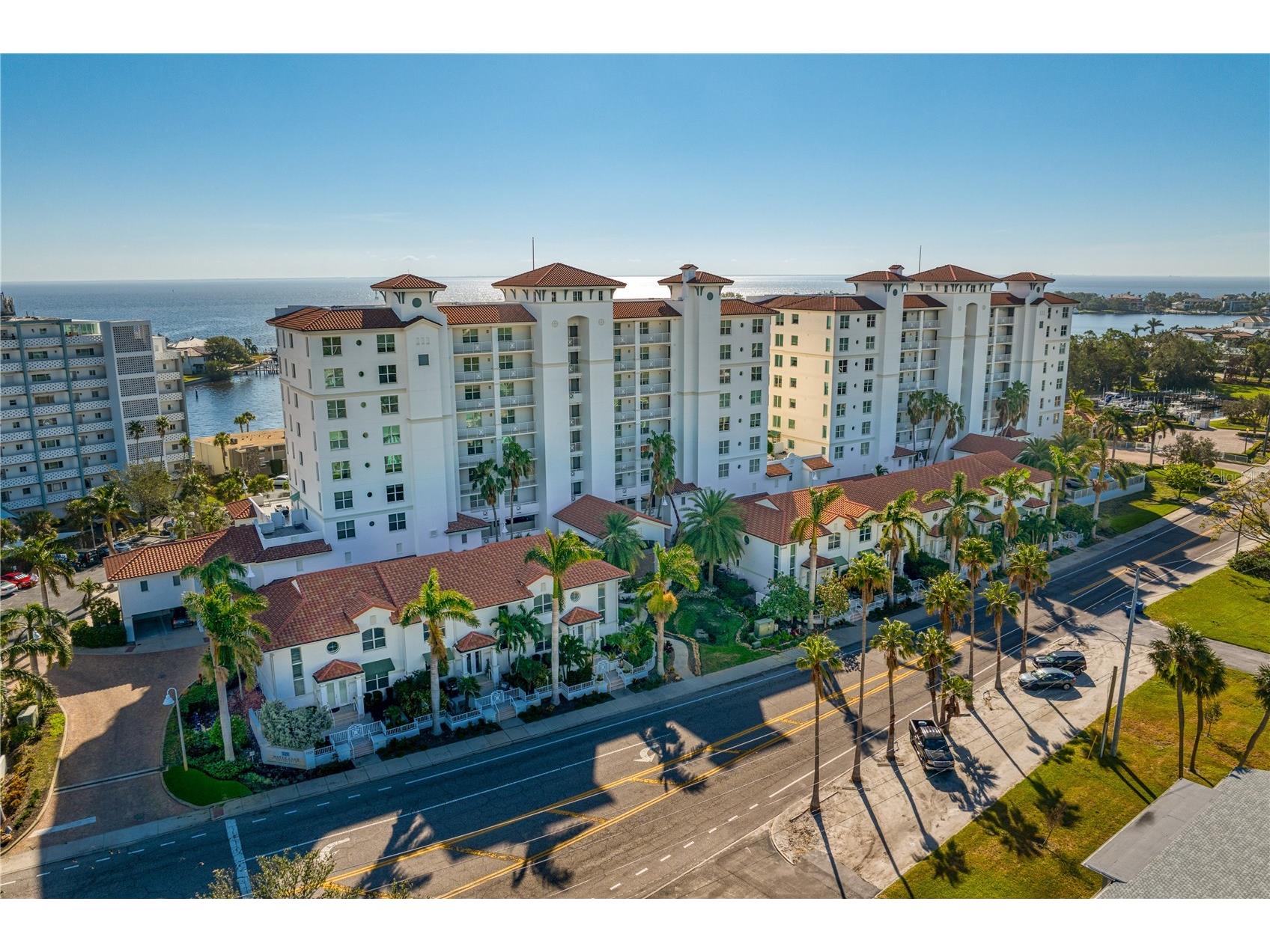 1325 Snell Isle Boulevard NE #711 Saint Petersburg FL 33704 TB8431255 image2
