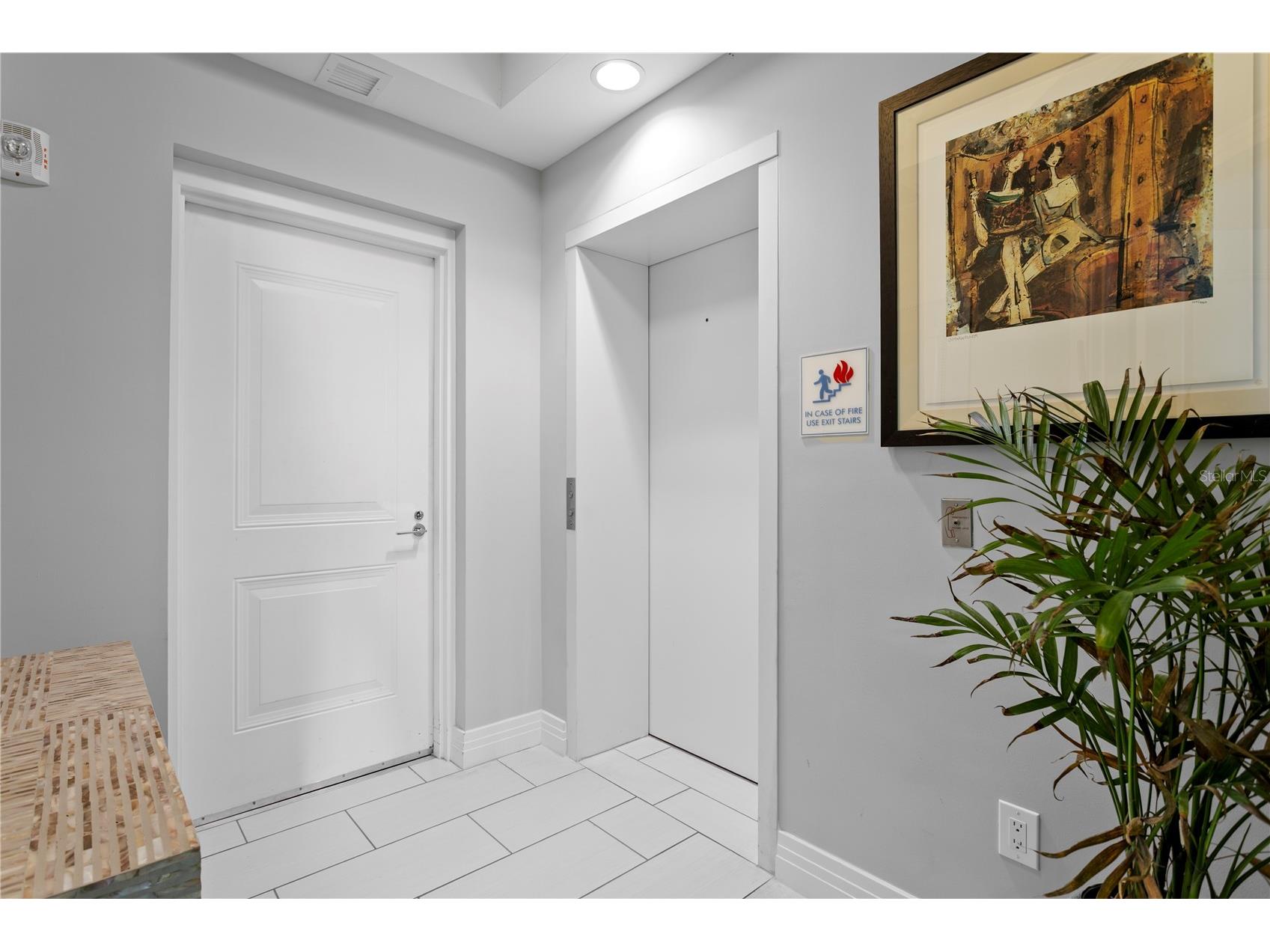 1325 Snell Isle Boulevard NE #711 Saint Petersburg FL 33704 TB8431255 image24