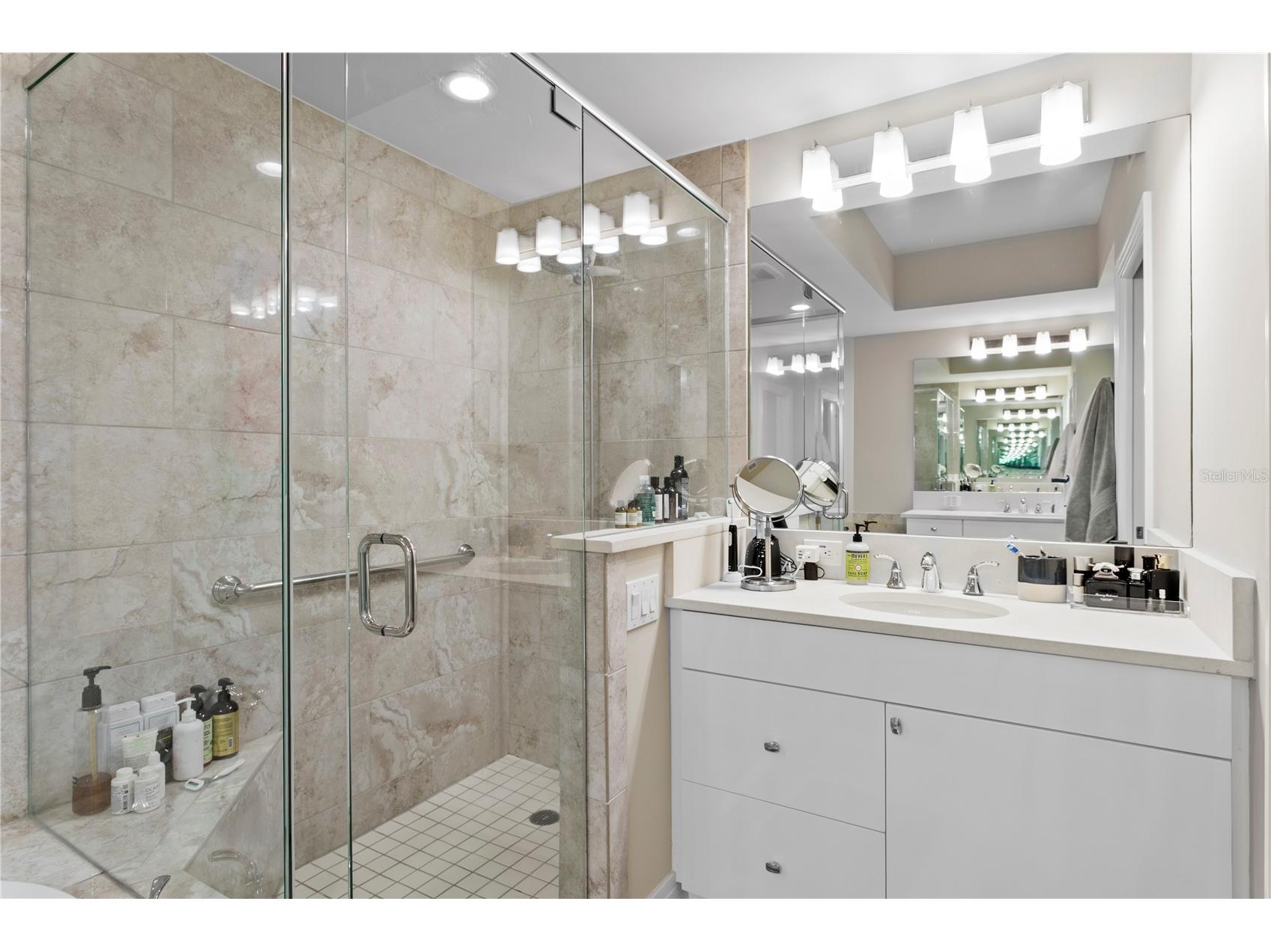 1325 Snell Isle Boulevard NE #711 Saint Petersburg FL 33704 TB8431255 image26