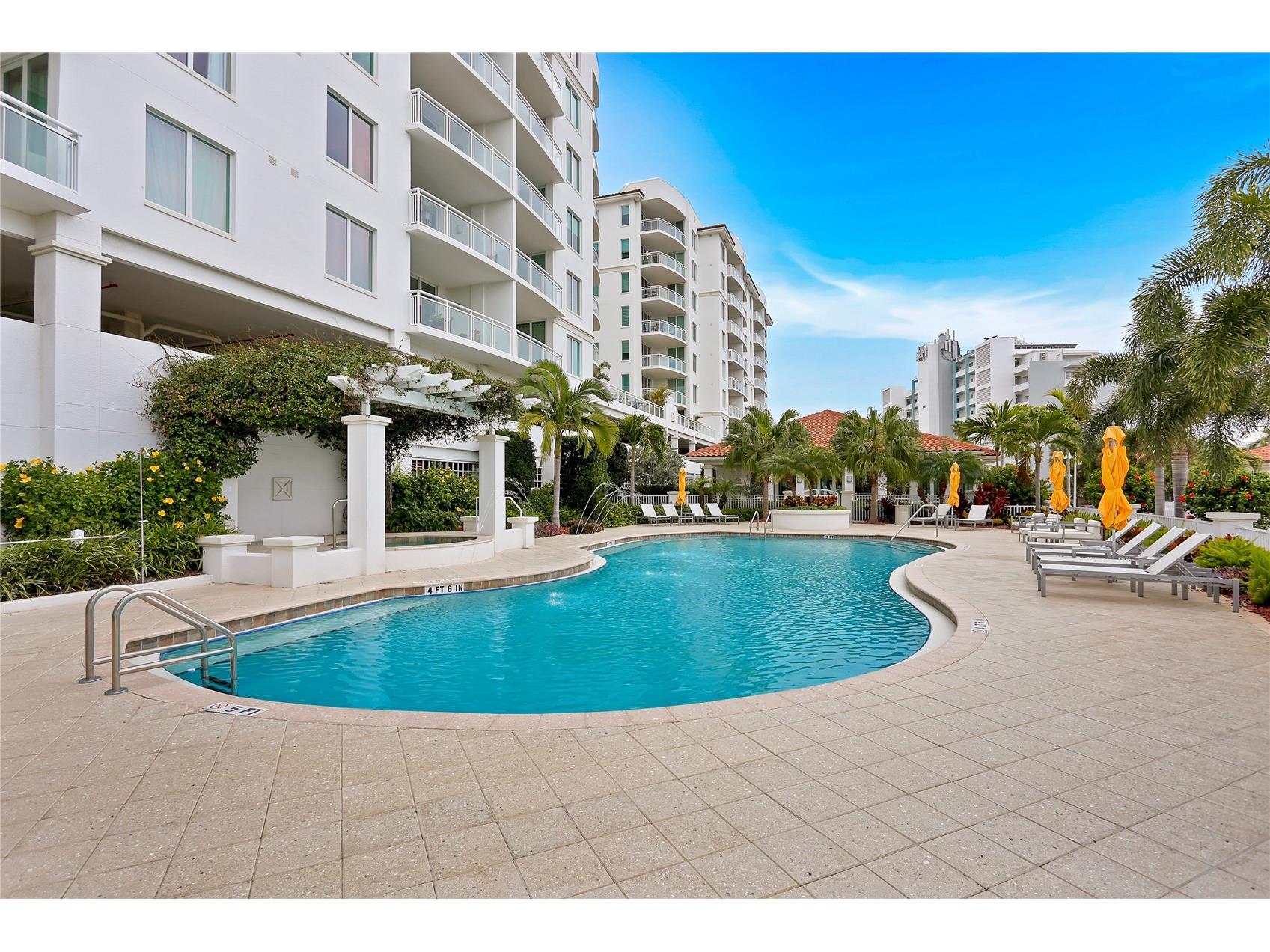 1325 Snell Isle Boulevard NE #711 Saint Petersburg FL 33704 TB8431255 image36