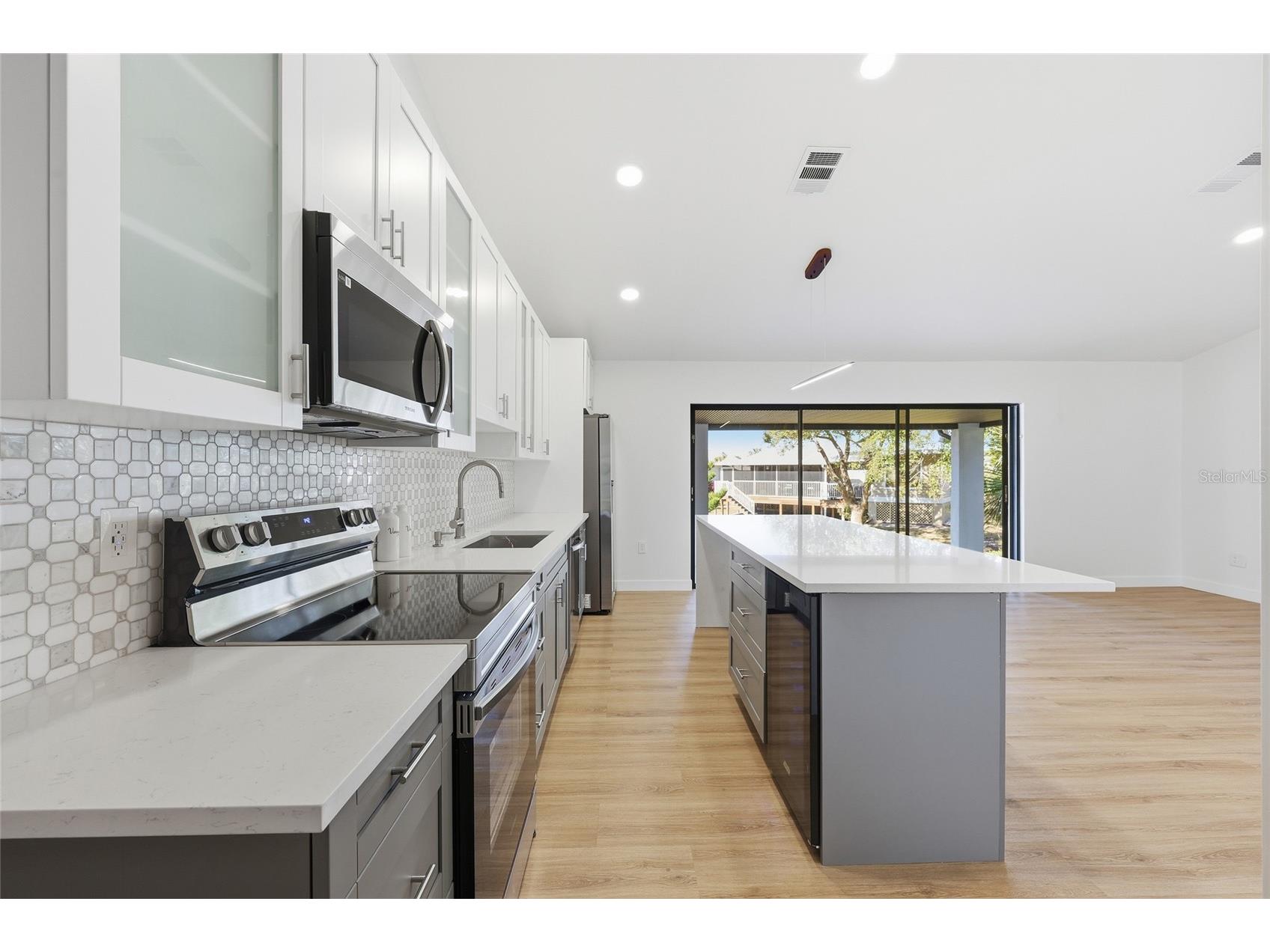 1325 Riverside Drive Tarpon Springs FL 34689 TB8474202 image7