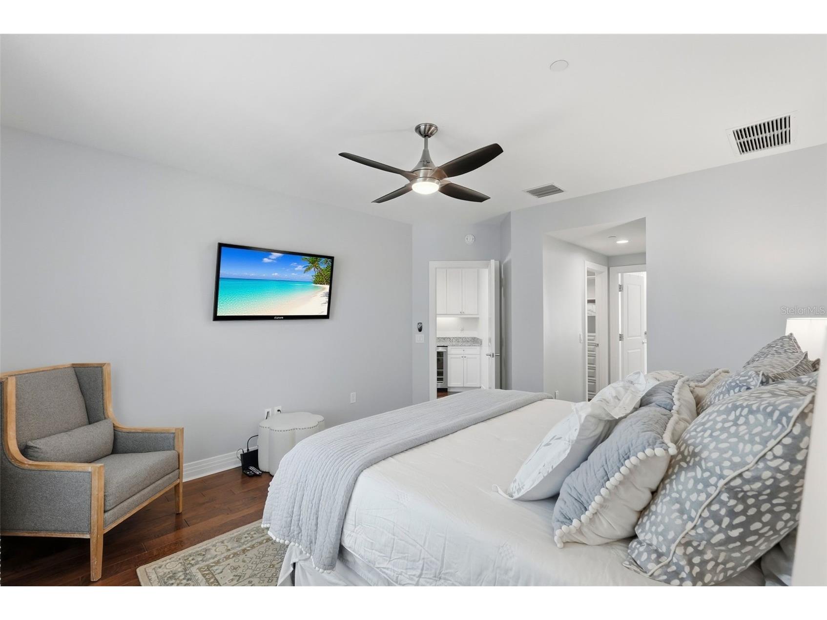 1325 Snell Isle Boulevard NE #105 Saint Petersburg FL 33704 TB8468602 image27