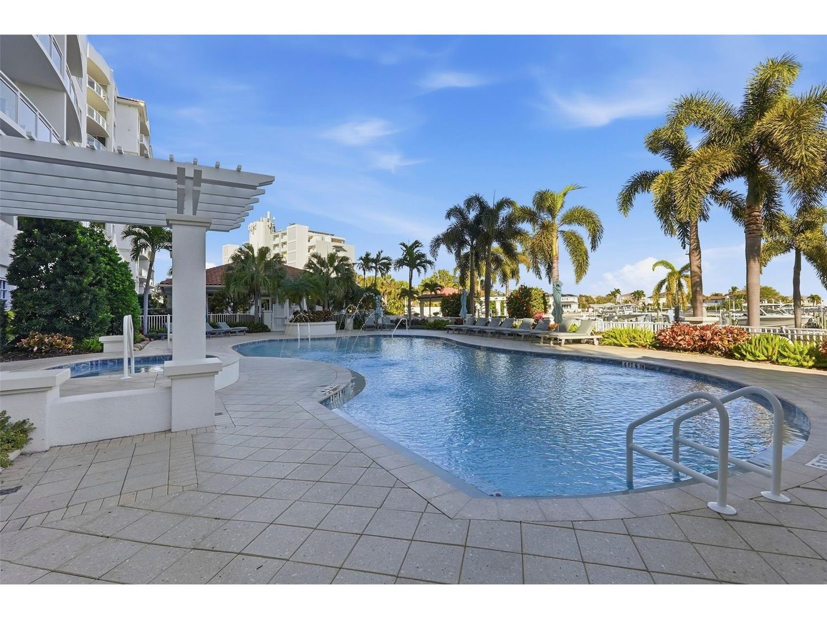 1325 Snell Isle Boulevard NE #105 Saint Petersburg FL 33704 TB8468602 image46