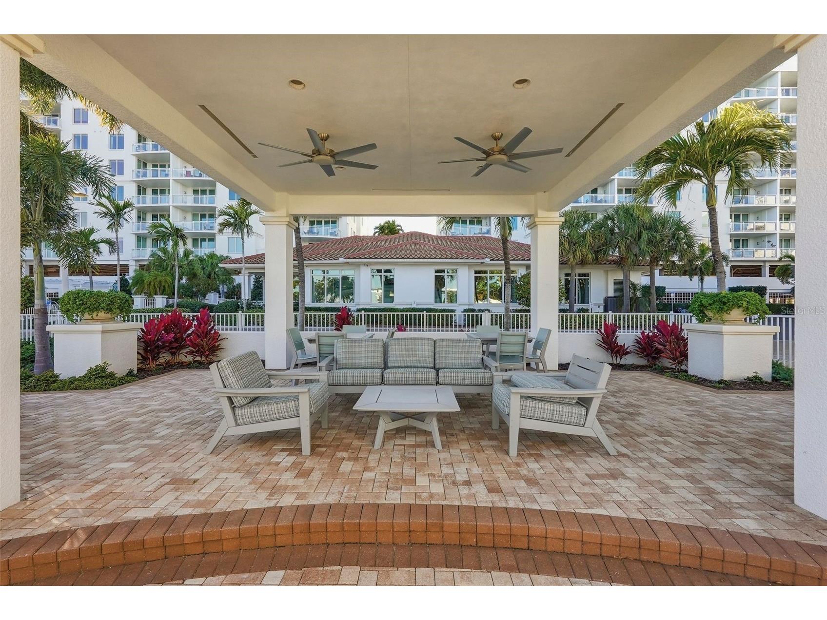 1325 Snell Isle Boulevard NE #105 Saint Petersburg FL 33704 TB8468602 image52