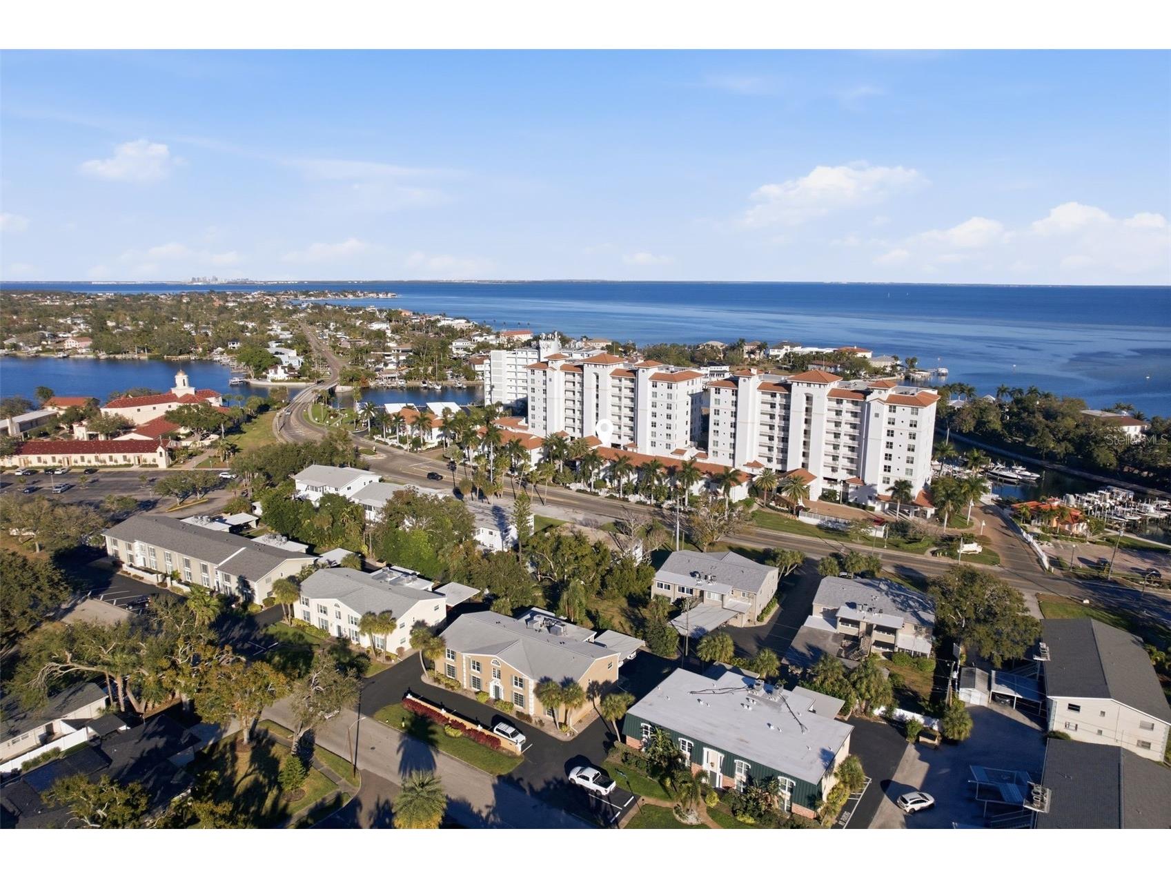 1325 Snell Isle Boulevard NE #105 Saint Petersburg FL 33704 TB8468602 image60