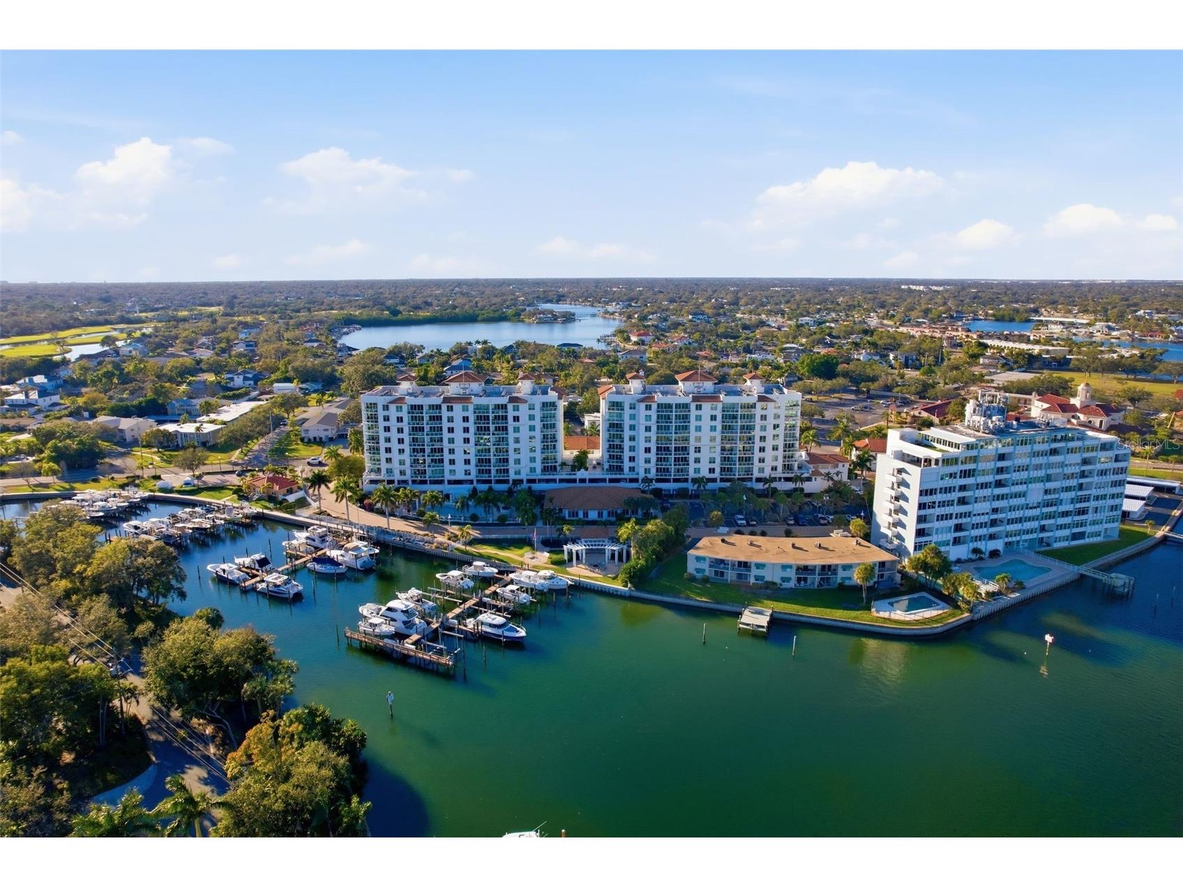 1325 Snell Isle Boulevard NE #105 Saint Petersburg FL 33704 TB8468602 image63