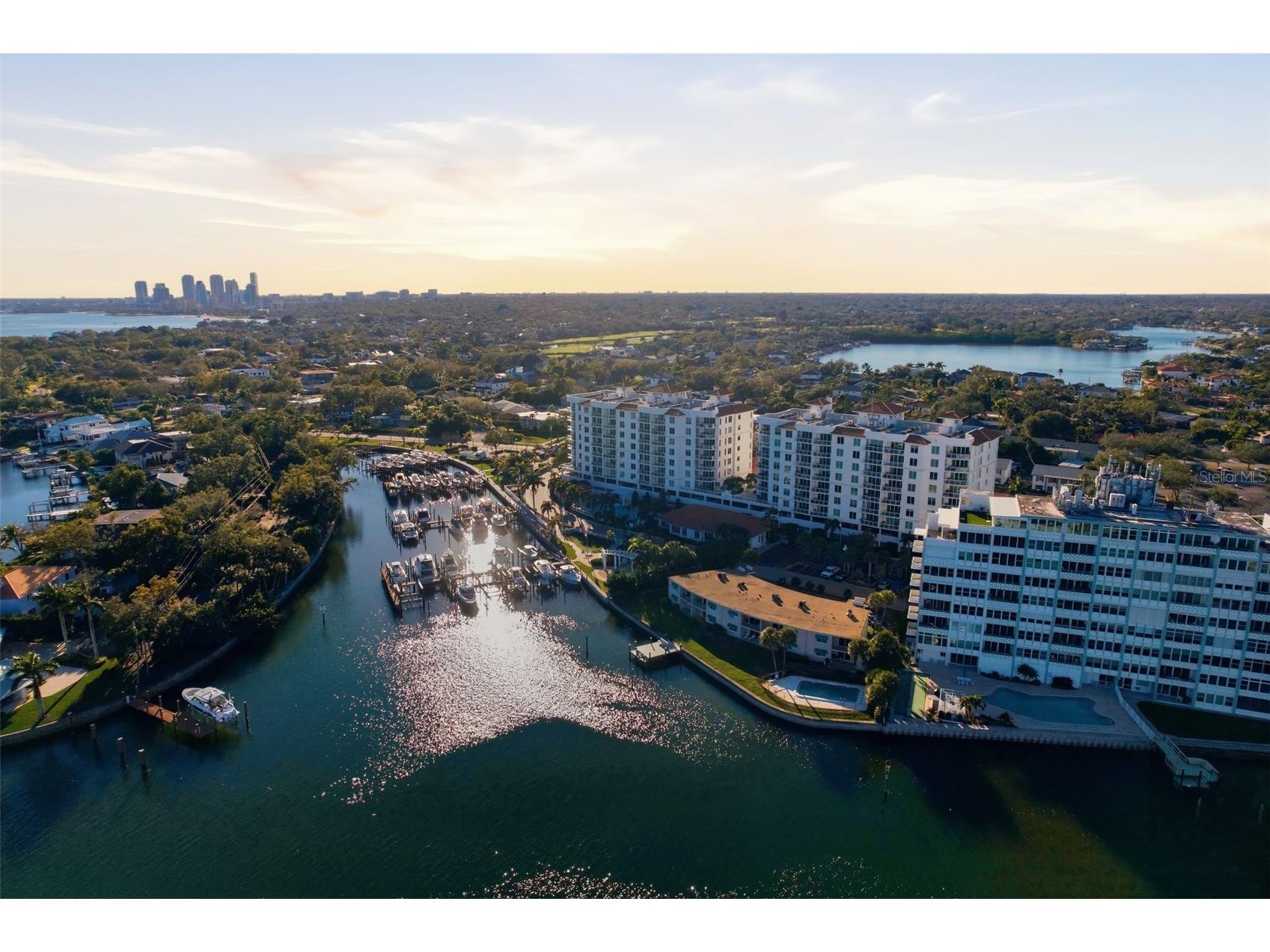 1325 Snell Isle Boulevard NE #105 Saint Petersburg FL 33704 TB8468602 image64