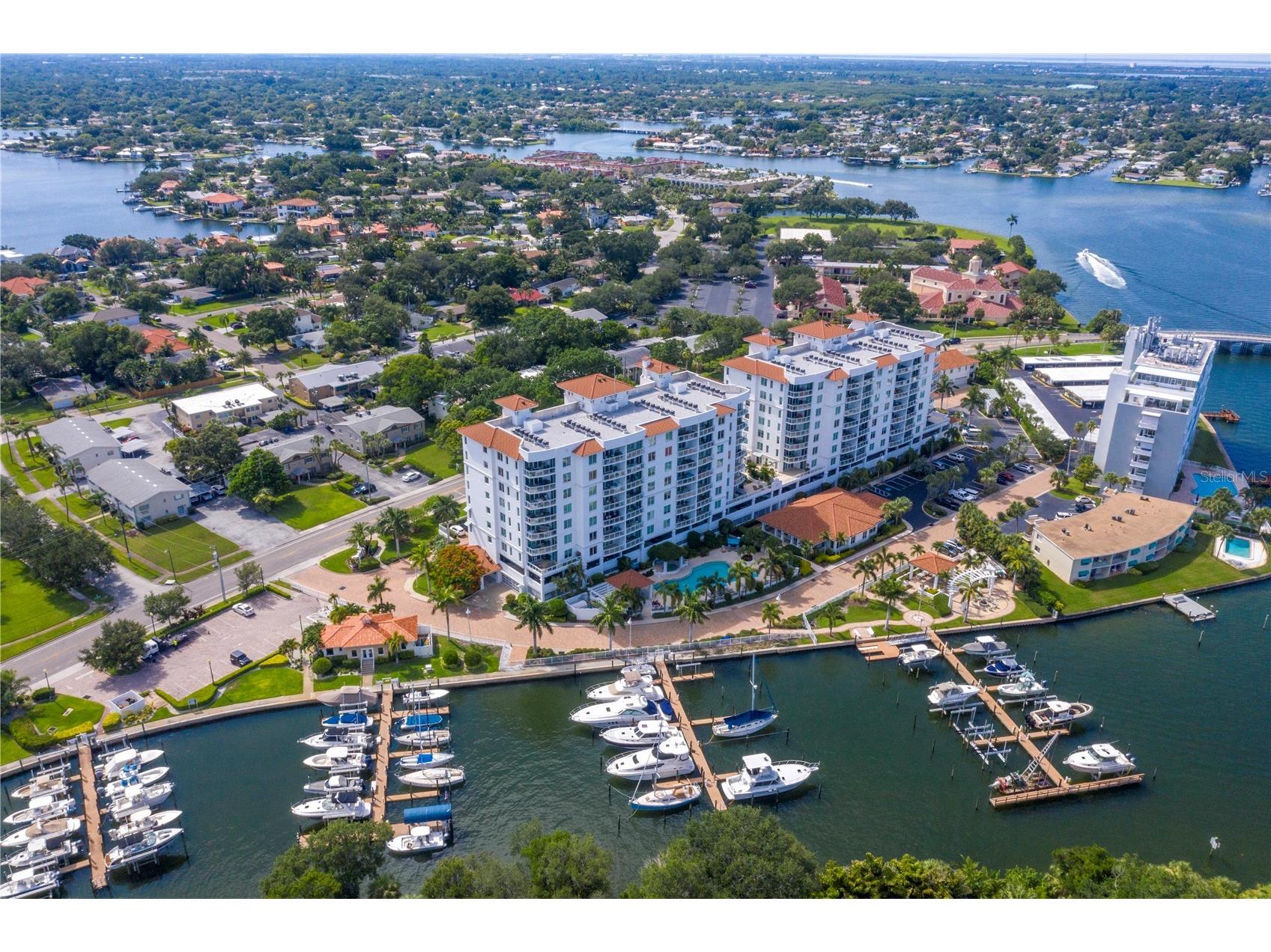 1325 Snell Isle Boulevard NE #302 Saint Petersburg FL 33704 TB8467931 image2