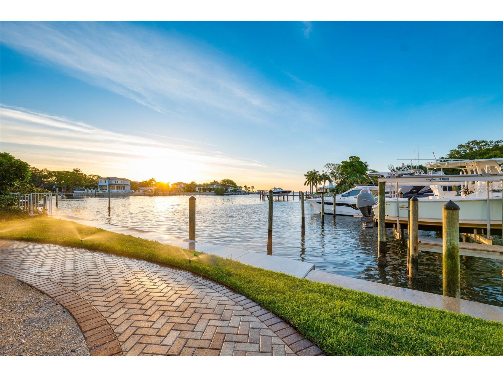 1325 Snell Isle Boulevard NE #302 Saint Petersburg FL 33704 TB8467931 image32