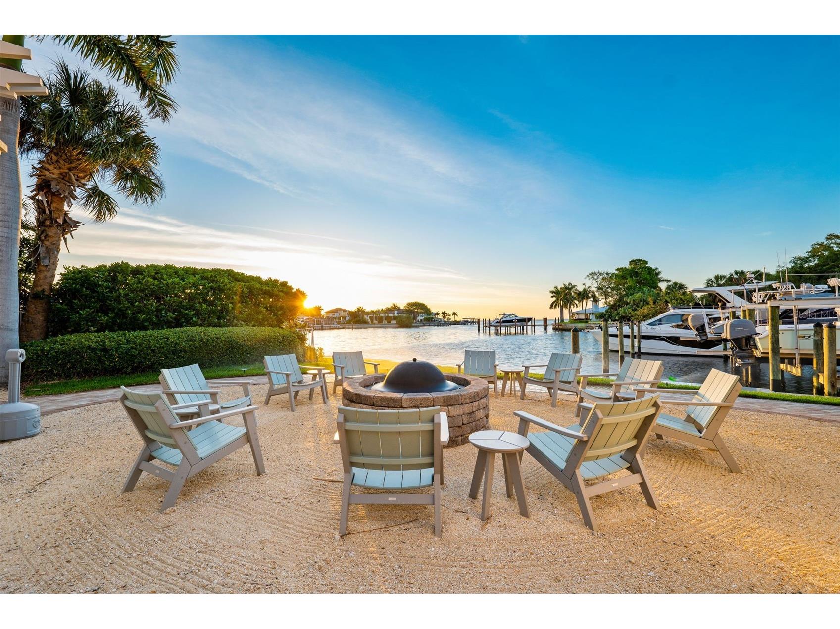 1325 Snell Isle Boulevard NE #302 Saint Petersburg FL 33704 TB8467931 image35
