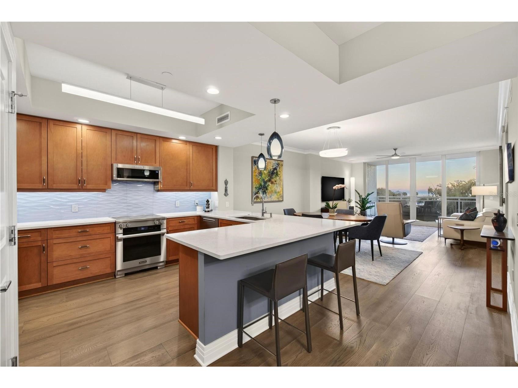 1325 Snell Isle Boulevard NE #302 Saint Petersburg FL 33704 TB8467931 image5