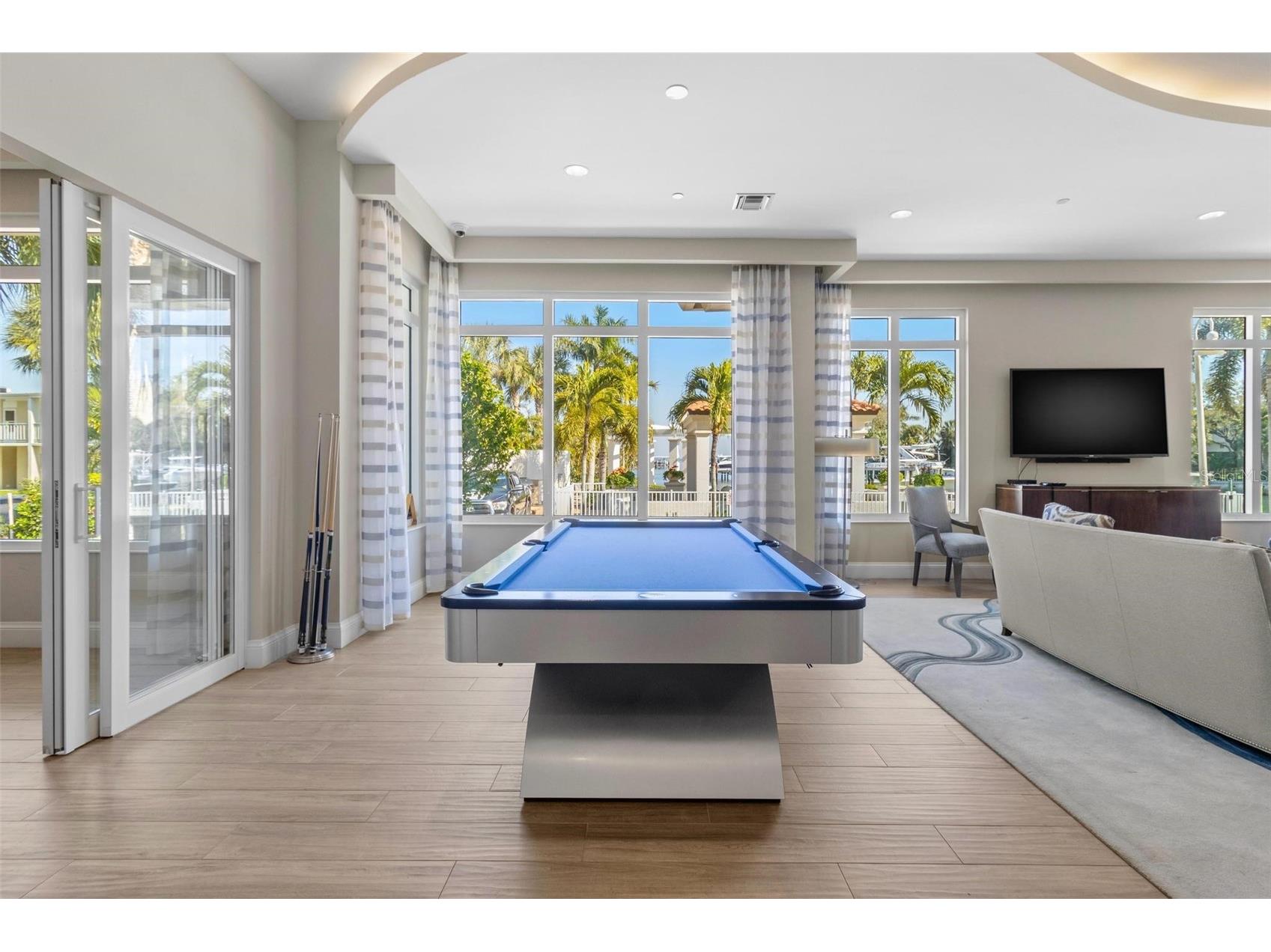 1325 Snell Isle Boulevard NE #302 Saint Petersburg FL 33704 TB8467931 image50