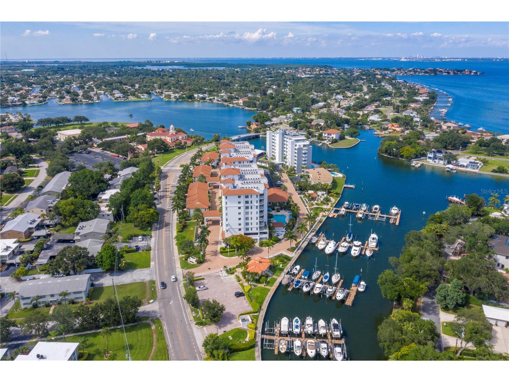 1325 Snell Isle Boulevard NE #302 Saint Petersburg FL 33704 TB8467931 image59