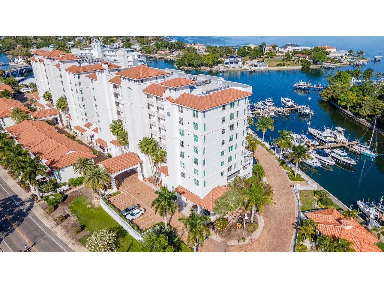 1325 Snell Isle Boulevard NE #502 Saint Petersburg FL 33704 - TAMPA BAY TB8312023 image1