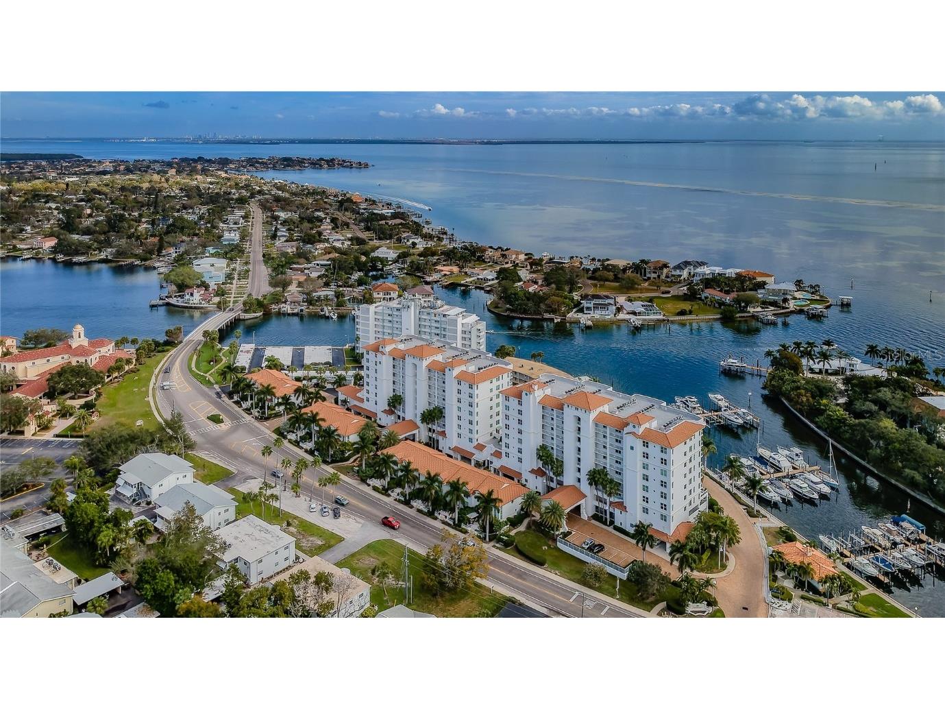 1325 Snell Isle Boulevard NE #607 Saint Petersburg FL 33704 TB8373352 image1