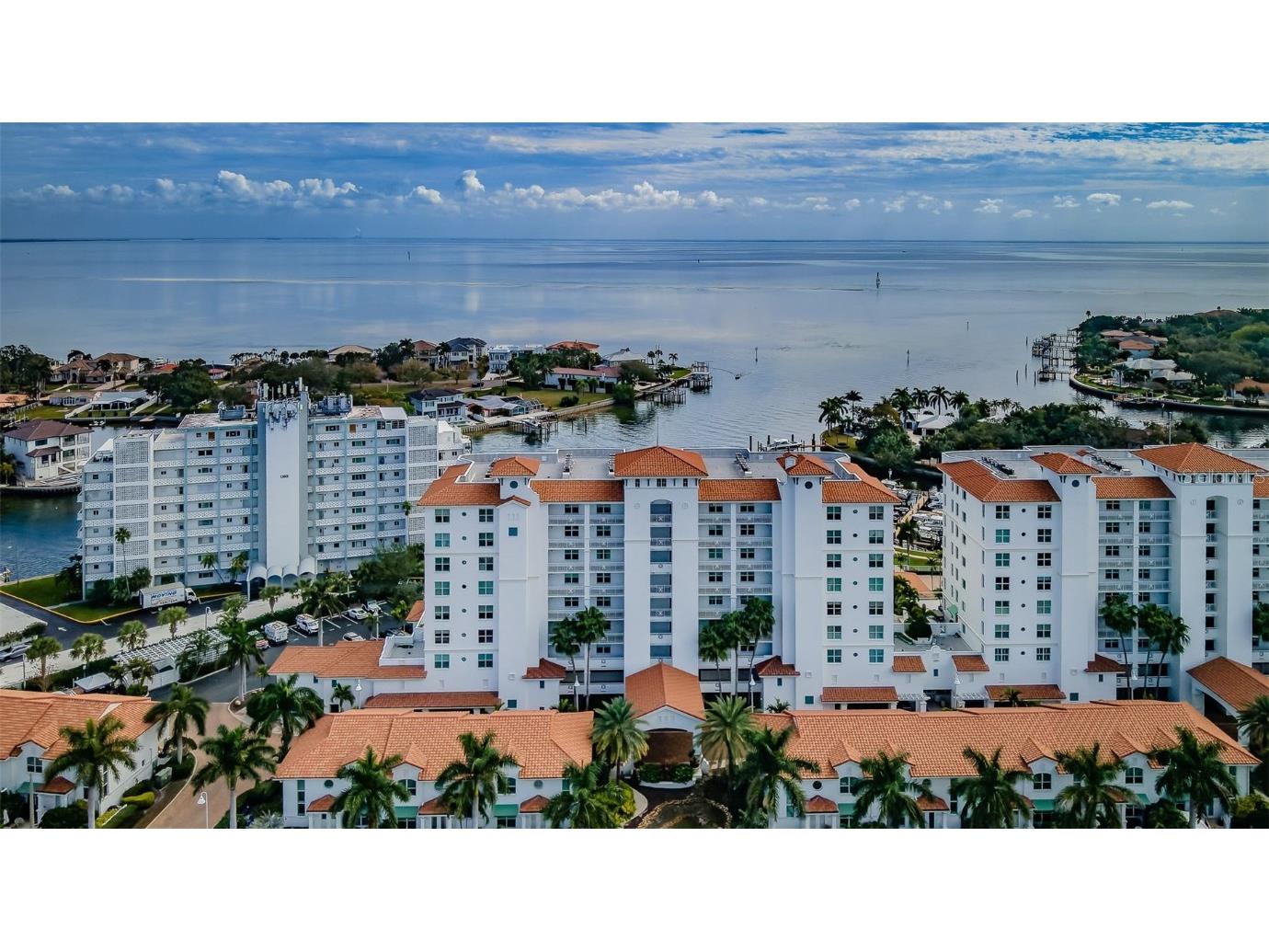 1325 Snell Isle Boulevard NE #611 Saint Petersburg FL 33704 U8238911 image1