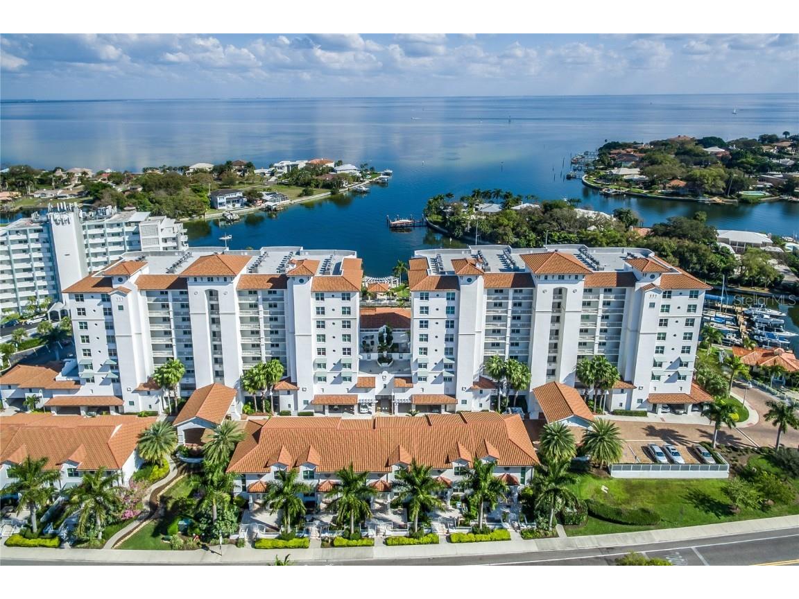 1325 Snell Isle Boulevard NE #701 Saint Petersburg FL 33704 - SMACKS BAYOU & TAMPA BAY TB8459708 image1