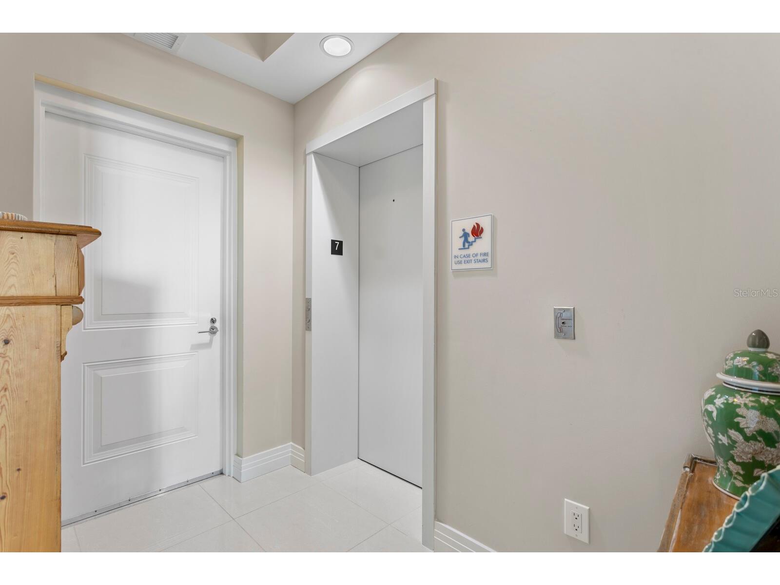 1325 Snell Isle Boulevard NE #709 Saint Petersburg FL 33704 - TAMPA BAY TB8493384 image46