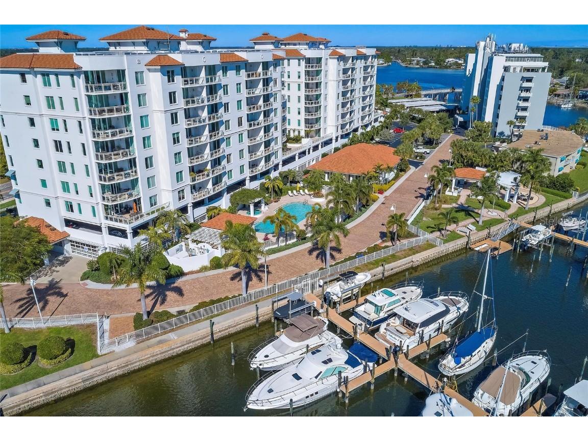 1325 Snell Isle Boulevard NE 802, Saint Petersburg, FL, 33704 MLS