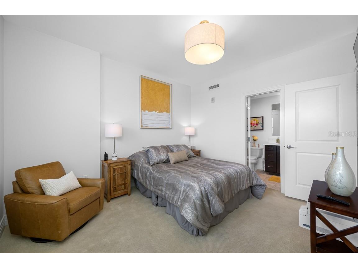 1325 Snell Isle Boulevard NE #810 Saint Petersburg FL 33704 TB8385328 image33