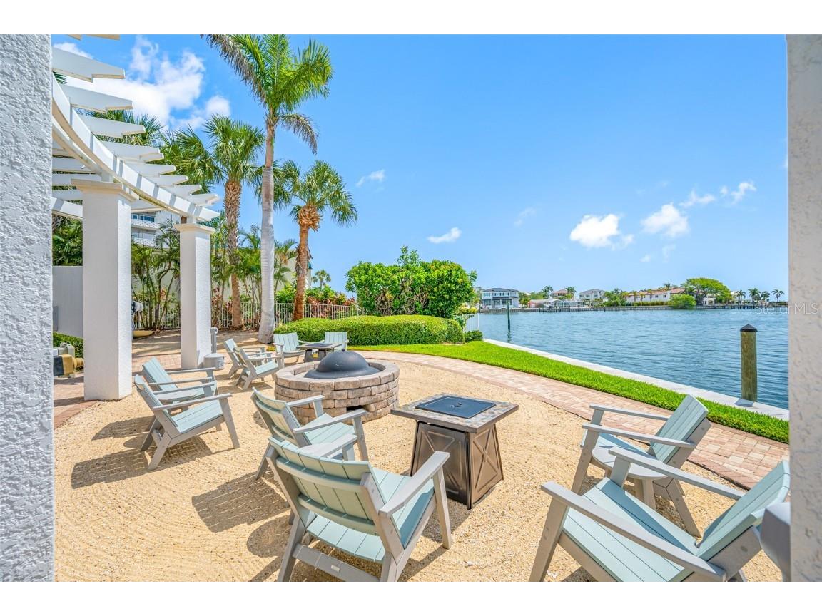 1325 Snell Isle Boulevard NE #810 Saint Petersburg FL 33704 TB8385328 image48