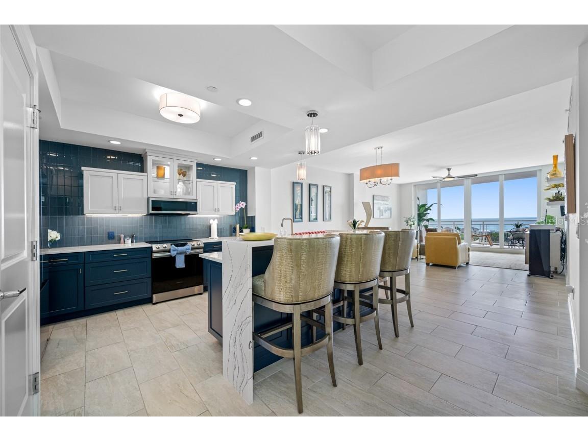 1325 Snell Isle Boulevard NE #810 Saint Petersburg FL 33704 TB8385328 image8