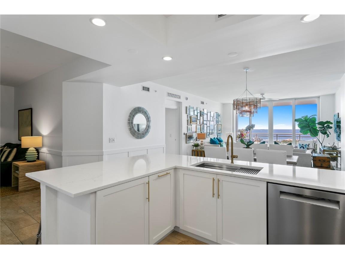 1325 Snell Isle Boulevard NE #911 Saint Petersburg FL 33704 TB8375706 image7