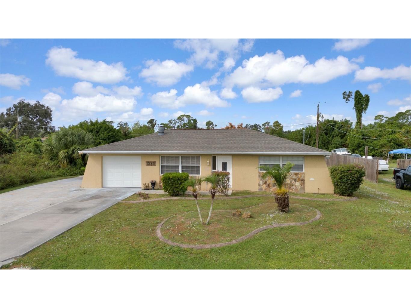 1325 Yates Street Port Charlotte FL 33952 C7483365 image1